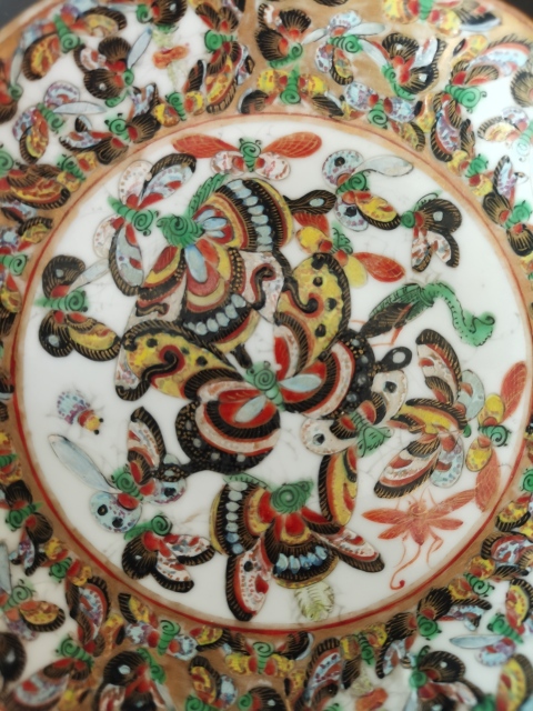 古玩陶瓷清晚期?廣彩花蝶紋杯碟拍賣，當前價格1500元