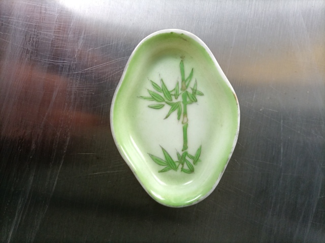 古玩陶瓷綠彩描金竹紋碟拍賣，當(dāng)前價格400元