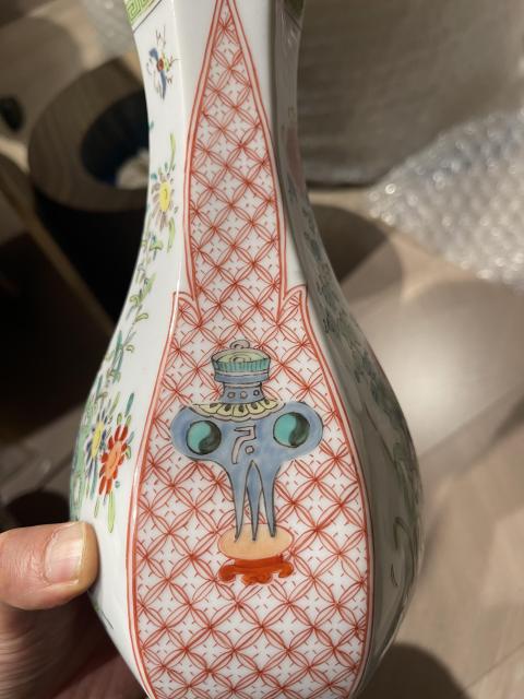 古玩陶瓷五彩洞石花卉紋六方瓶拍賣,當前價格3800元