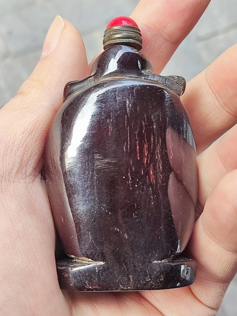 古玩雜項**雕財神鼻煙壺拍賣,當前價格888元