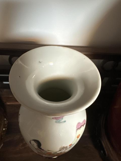 古玩陶瓷晚清人物紋粉彩瓶拍賣,當前價格6250元