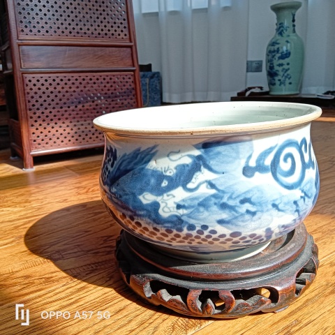 古玩陶瓷順治青花龍紋香爐拍賣，當前價格30000元