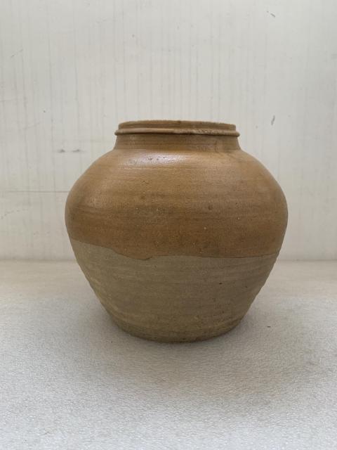 古玩陶瓷清代地方窯黃釉罐拍賣,當前價格580元
