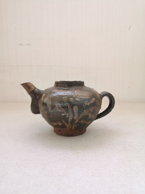 古玩陶瓷清代早期執壺拍賣,當前價格680元