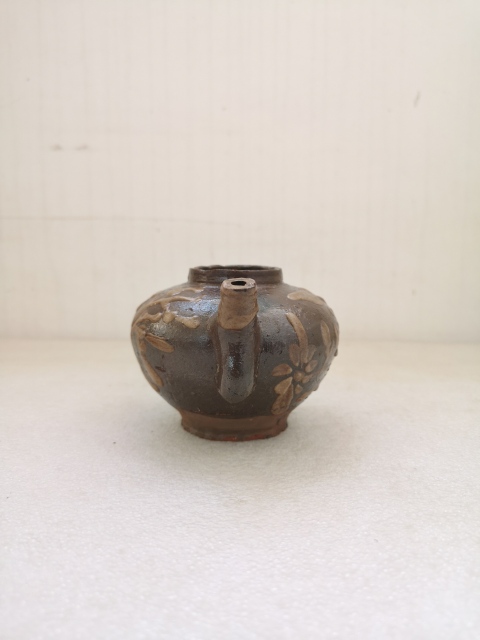 古玩陶瓷清代早期執壺拍賣,當前價格680元