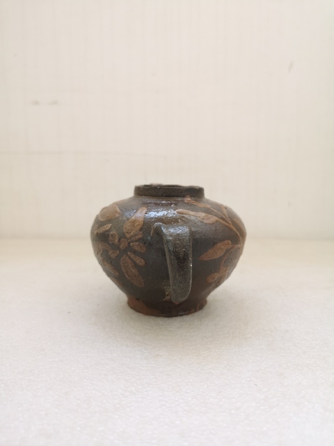 古玩陶瓷清代早期執壺拍賣,當前價格680元