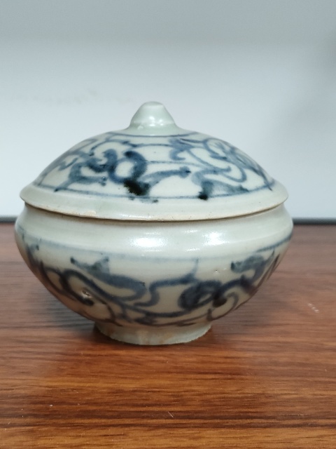 古玩陶瓷明代中晚期青花蓋罐拍賣,當前價格2200元