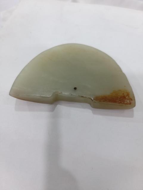 古玩雜項和田玉雕牛頭紋掛件拍賣，當(dāng)前價格4000元