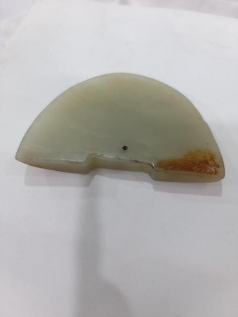古玩雜項和田玉雕牛頭紋掛件拍賣，當(dāng)前價格4000元