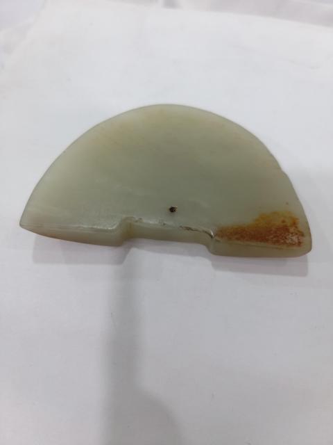 古玩雜項和田玉雕牛頭紋掛件拍賣，當(dāng)前價格4000元