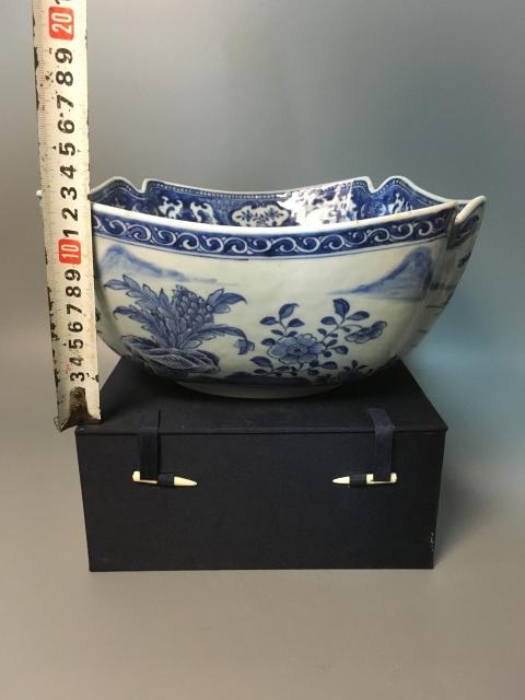 古玩陶瓷【精品乾隆】清乾隆青花山水通景紋四方升斗拍賣,當前價格12000元