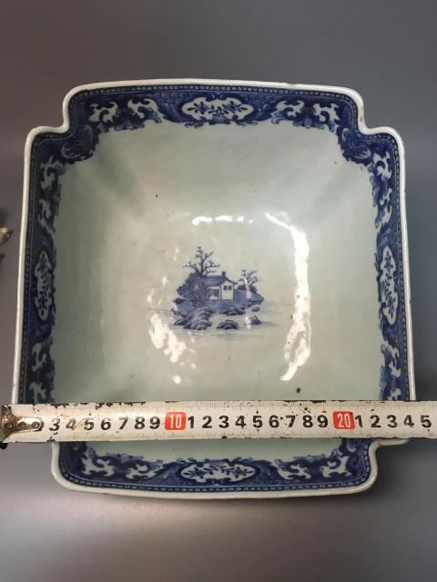 古玩陶瓷【精品乾隆】清乾隆青花山水通景紋四方升斗拍賣,當前價格12000元