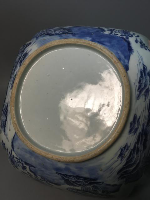 古玩陶瓷【精品乾隆】清乾隆青花山水通景紋四方升斗拍賣,當前價格12000元