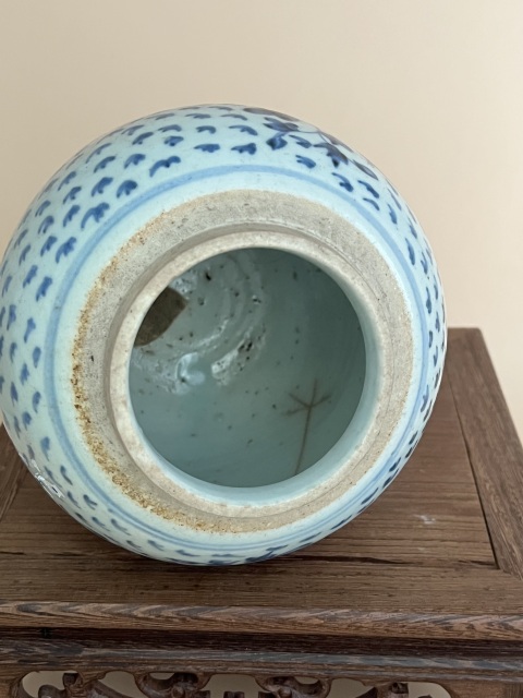 古玩陶瓷清代中期·花卉紋青花罐拍賣,當前價格980元