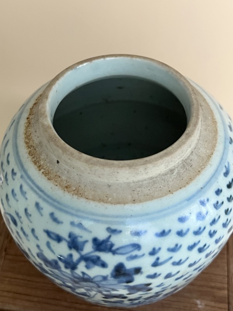 古玩陶瓷清代中期·花卉紋青花罐拍賣,當前價格980元