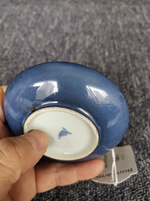 古玩陶瓷【*3465】清康熙  雪花藍地開光青花釉里紅杏林春燕紋印泥盒拍賣，當前價格13980元