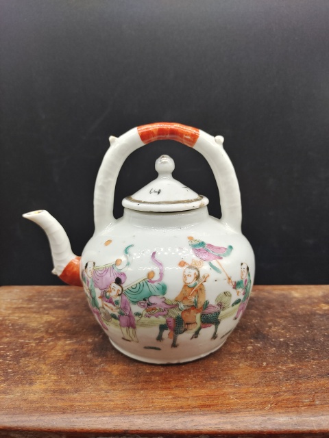 古玩陶瓷清晚粉彩麒麟送子紋提梁壺拍賣(mài)，當(dāng)前價(jià)格2280元