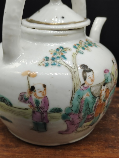 古玩陶瓷清晚粉彩麒麟送子紋提梁壺拍賣(mài)，當(dāng)前價(jià)格2280元