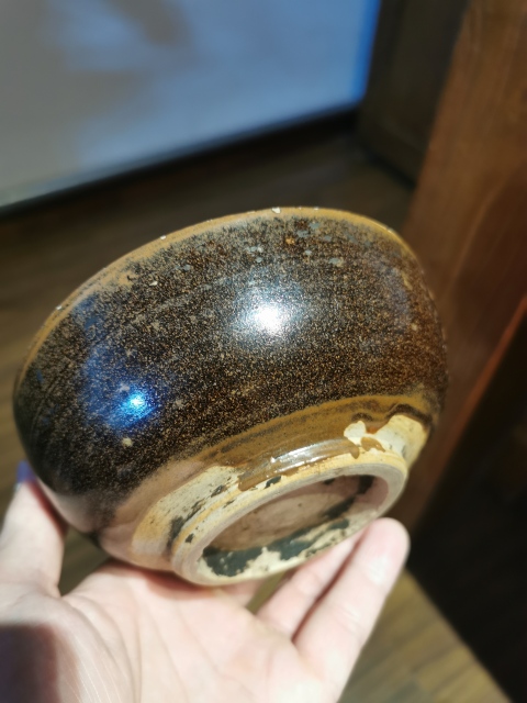 古玩陶瓷明清?褐釉獸紐蓋盒拍賣,當前價格555元