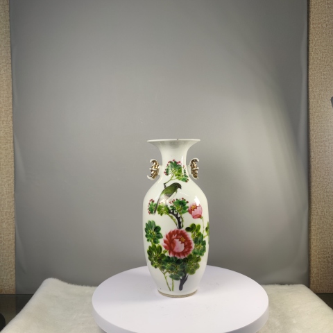 古玩陶瓷清末民初·淺絳彩花鳥紋雙耳瓶拍賣,當前價格1200元