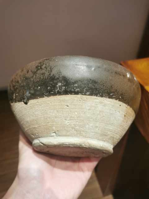 古玩陶瓷隋唐?茶葉末釉缽式碗拍賣，當(dāng)前價(jià)格988元