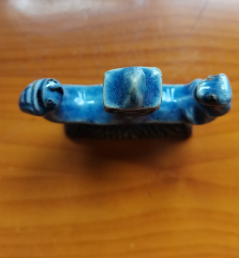 古玩陶瓷清中早?藍(lán)釉筆架山拍賣，當(dāng)前價(jià)格2000元