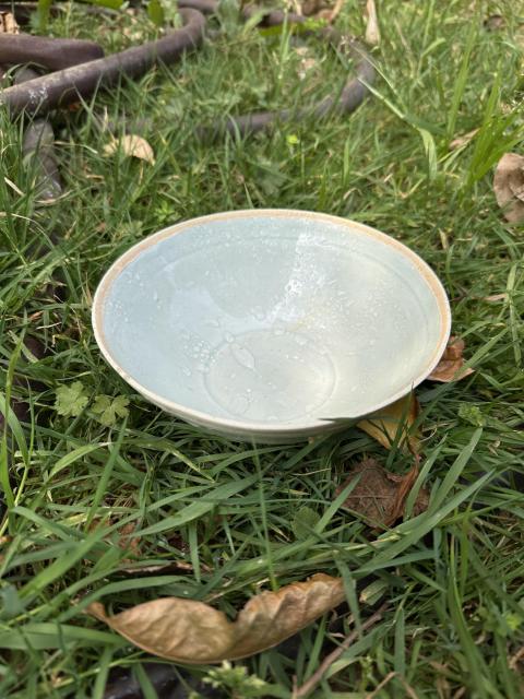 古玩陶瓷湖田窯影青釉篦劃萱草紋面包碗拍賣,當前價格8000元