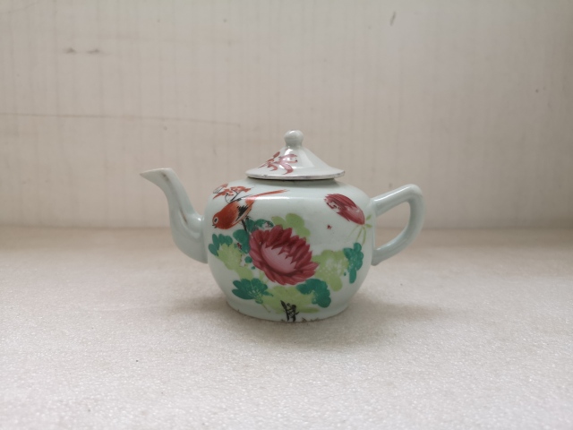 古玩陶瓷花鳥紋執壺拍賣,當前價格850元