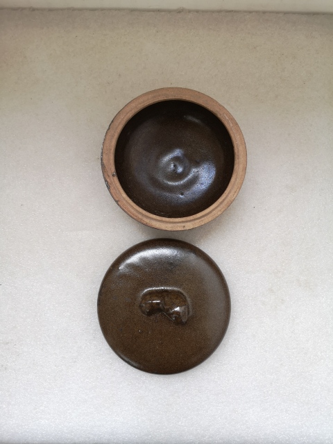 古玩陶瓷清代褐釉蓋罐拍賣,當前價格680元