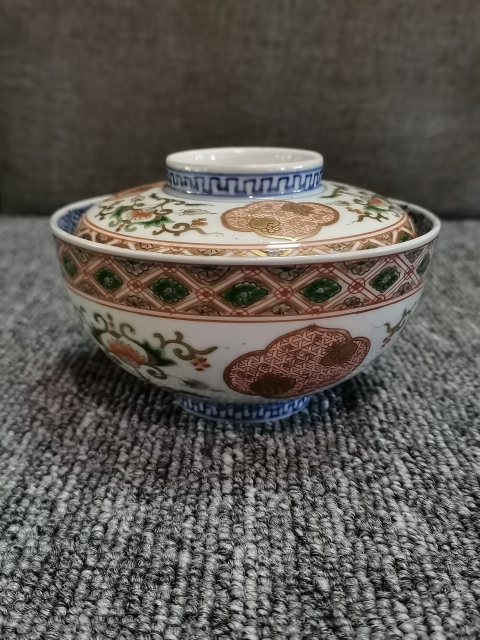 古玩陶瓷【有贈品】晚清民國青花五彩描金兩才蓋碗拍賣,當前價格600元