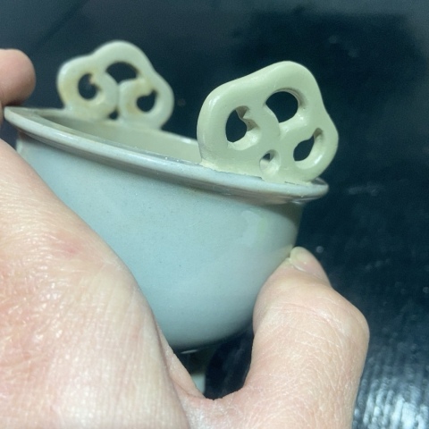 古玩陶瓷宋：龍泉（鼎式爐）拍賣，當前價格4500元