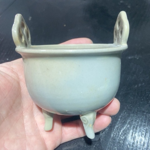 古玩陶瓷宋：龍泉（鼎式爐）拍賣，當前價格4500元