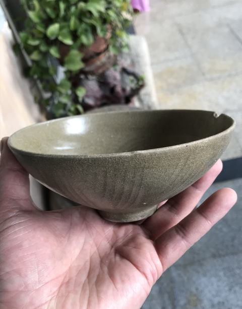 古玩陶瓷【大漏一件】同安窯珠光青瓷刻花碗拍賣，當(dāng)前價(jià)格888元