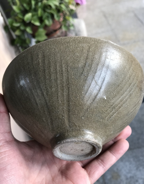 古玩陶瓷【大漏一件】同安窯珠光青瓷刻花碗拍賣，當(dāng)前價(jià)格888元