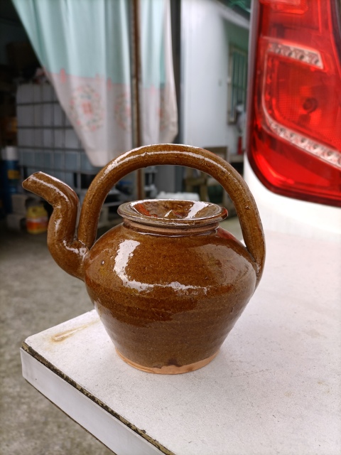 古玩陶瓷黃釉茶壺拍賣，當前價格300元