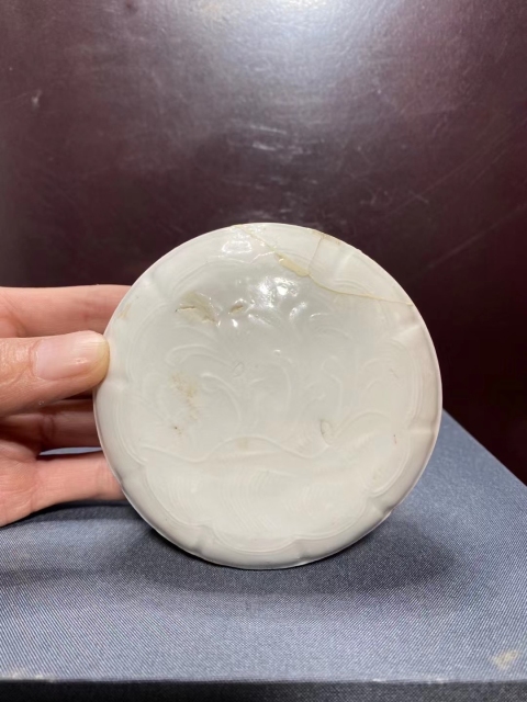 古玩陶瓷宋元白瓷劃花粉盒拍賣,當前價格1050元