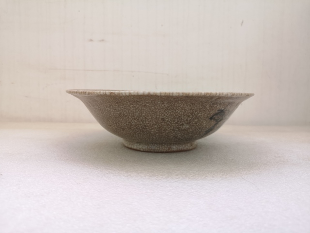 古玩陶瓷清中道光花卉紋哥釉青花碗拍賣,當前價格680元