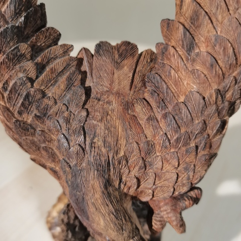 古玩雜項(xiàng)海南黃花梨雕雄鷹展翅擺件拍賣，當(dāng)前價(jià)格3900元