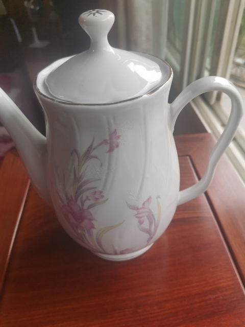 古玩陶瓷彩繪花卉紋茶壺拍賣,當前價格480元