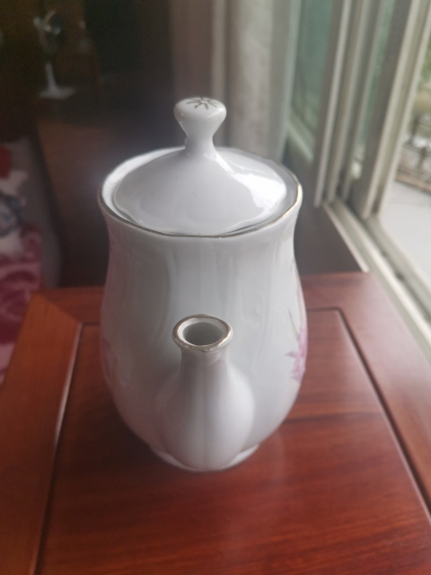 古玩陶瓷彩繪花卉紋茶壺拍賣,當前價格480元