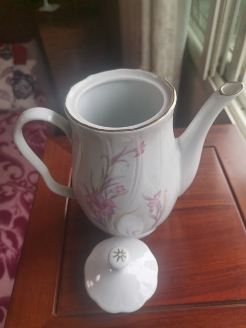 古玩陶瓷彩繪花卉紋茶壺拍賣,當前價格480元