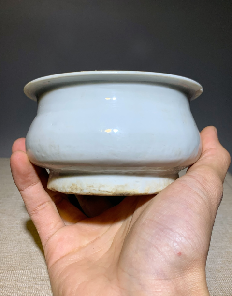 古玩陶瓷清中期德化窯白釉香爐拍賣,當(dāng)前價(jià)格399元