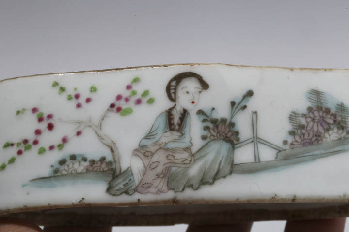 古玩陶瓷民國·淺絳彩桃花仕女紋刨花缸拍賣，當前價格1480元