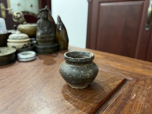 古玩陶瓷宋代水盂拍賣,當前價格199元