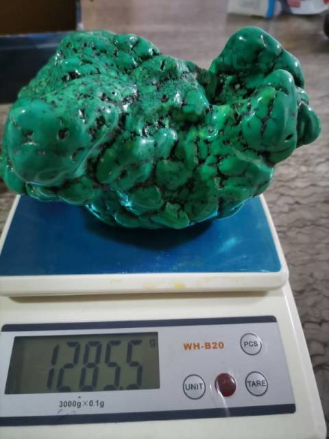 古玩雜項綠松石原石擺件拍賣，當前價格3998元