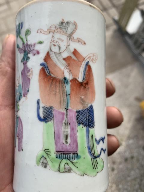 古玩陶瓷人物紋粉彩筆筒拍賣，當前價格8888元