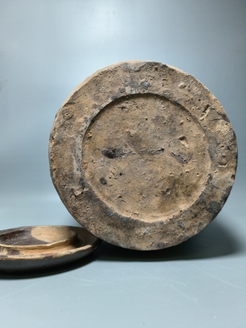 古玩陶瓷明代?醬釉帶蓋敞口梅瓶拍賣，當前價格333元