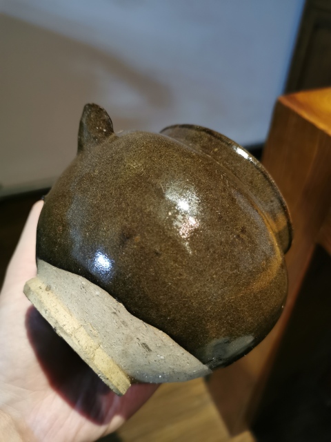 古玩陶瓷明代?紫金釉壺拍賣,當前價格333元