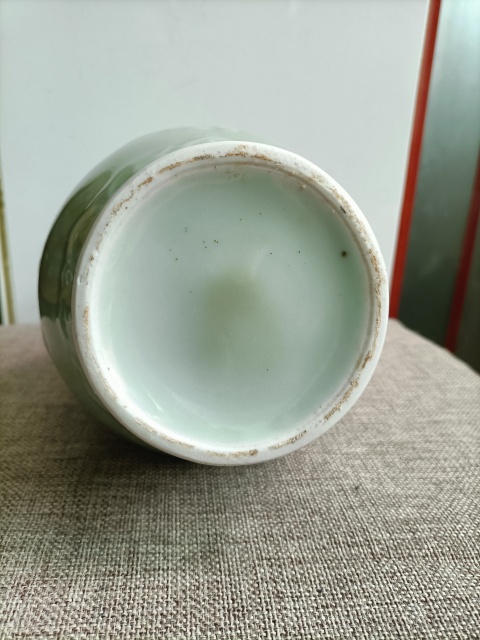 古玩陶瓷青釉瓶拍賣,當(dāng)前價(jià)格500元