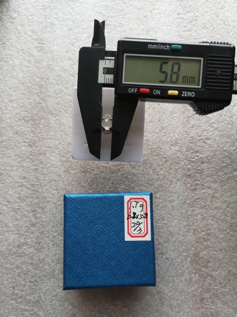 古玩玉器戒指拍賣,當前價格150元